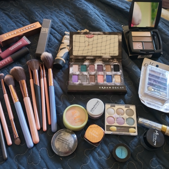 Make-up kit with full set of brushes - Picture 9 of 9